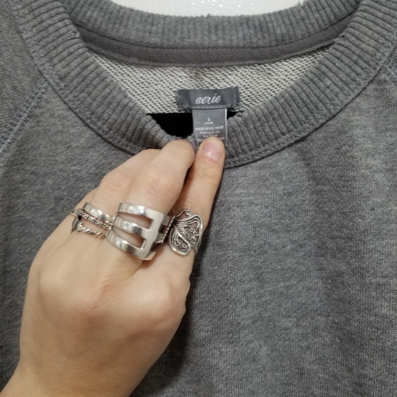 Arie Cutoff Sweatshirt - Picture 2 of 3